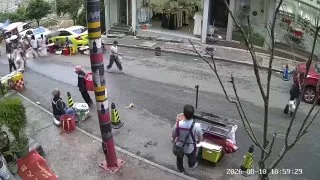 云南昭通市，索性没有伤到人，但还是忍不住问一句那个驾校教的科目三 #女司机 #溜车 😂